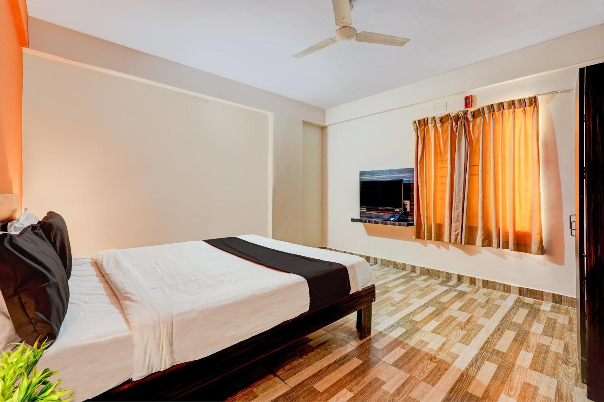 Oyo Pmr Elitestay Hotel Near Ascendas Park Square Mall Bangalore Bagian luar foto